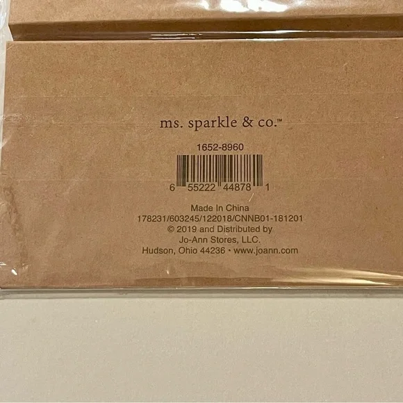 MS. Sparkle & Co NEW Tag & Stamp Kit, Plus Eight Ink Pads - Picture 4 of 8